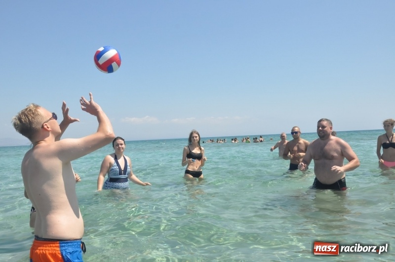 Zdjęcie w galerii na portalu naszraciborz.pl: Raciborzanie ze Źródła tańczyli na Cyprze  wiadomości z regionu