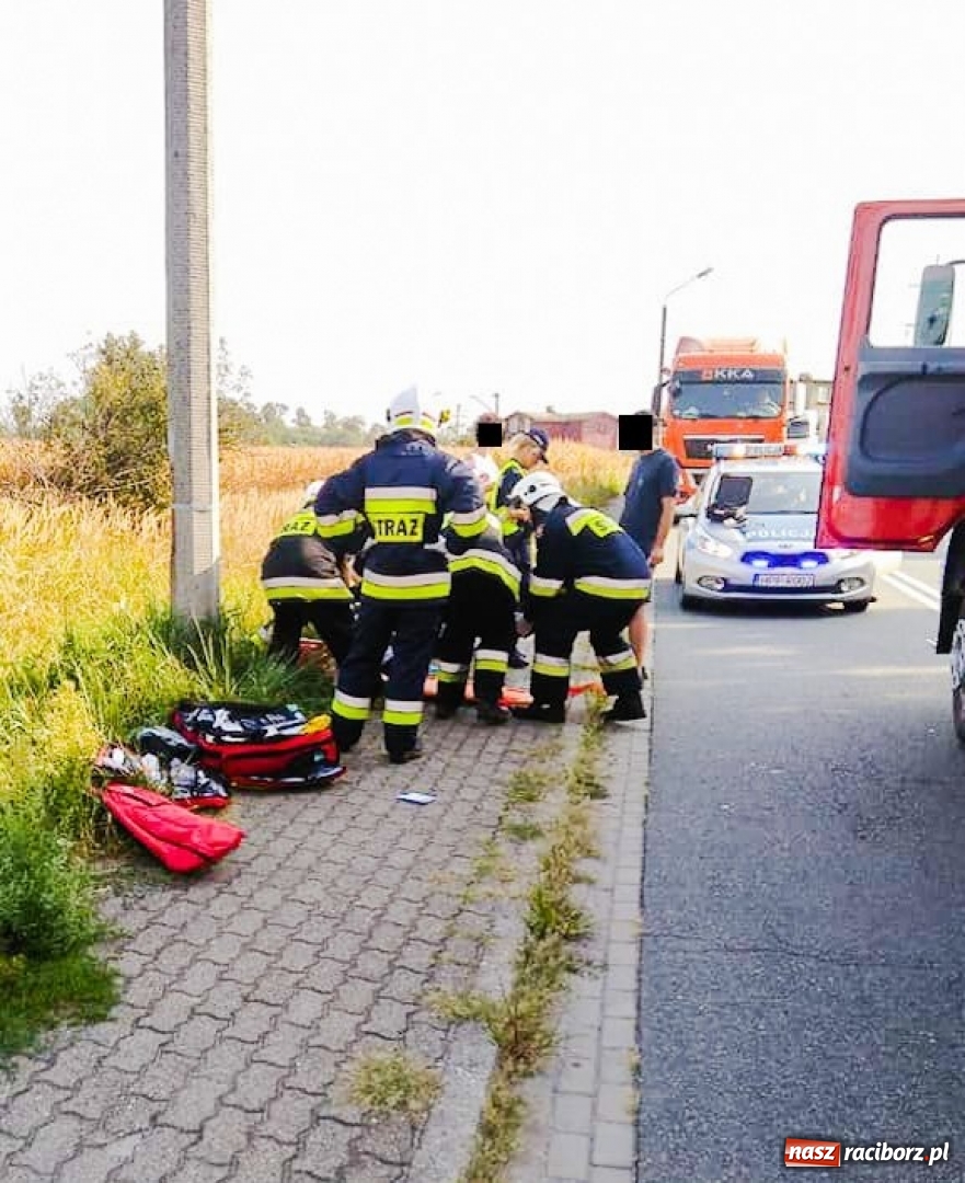 Zdjęcie w galerii na portalu naszraciborz.pl: Siedliska. Ciężarówka potrąciła rowerzystkę. Dwie wersje wydarzeń wiadomości z regionu