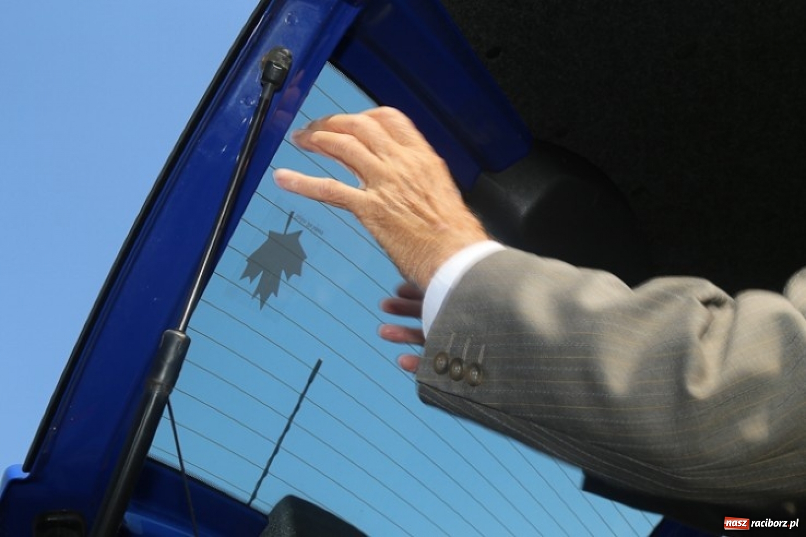 Zdjęcie w galerii na portalu naszraciborz.pl: Seniorki i seniorzy za kierownicą dostaną na Śląsku srebrny listek  wiadomości z regionu