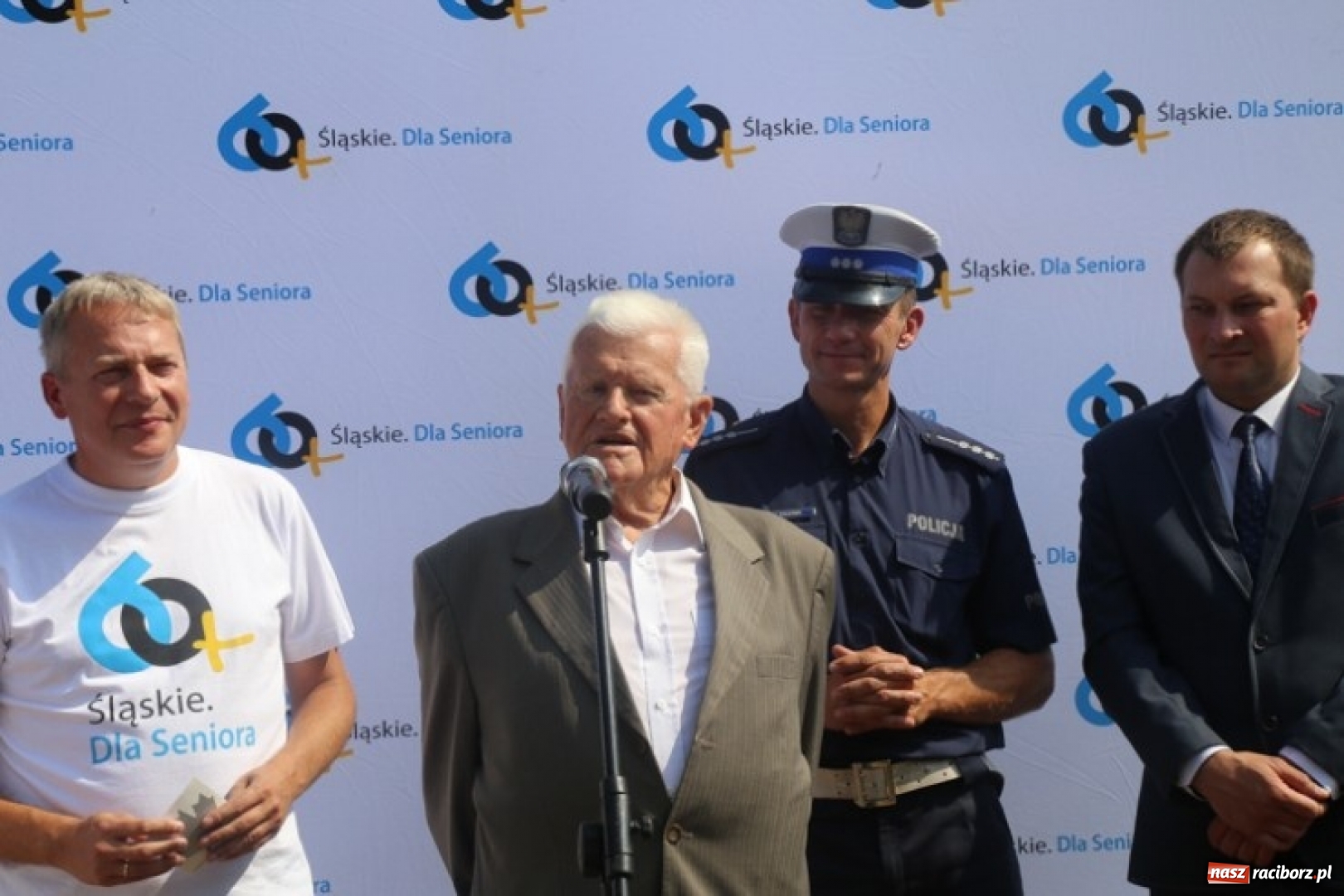 Zdjęcie w galerii na portalu naszraciborz.pl: Seniorki i seniorzy za kierownicą dostaną na Śląsku srebrny listek  wiadomości z regionu