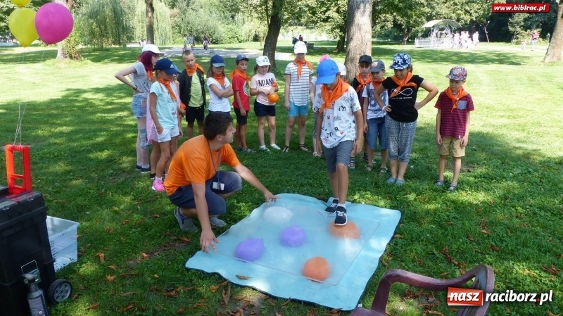 Zdjęcie w galerii na portalu naszraciborz.pl: Uczestnicy Lata z biblioteką w Ogrodzie Doświadczeń w Krakowie wiadomości z regionu