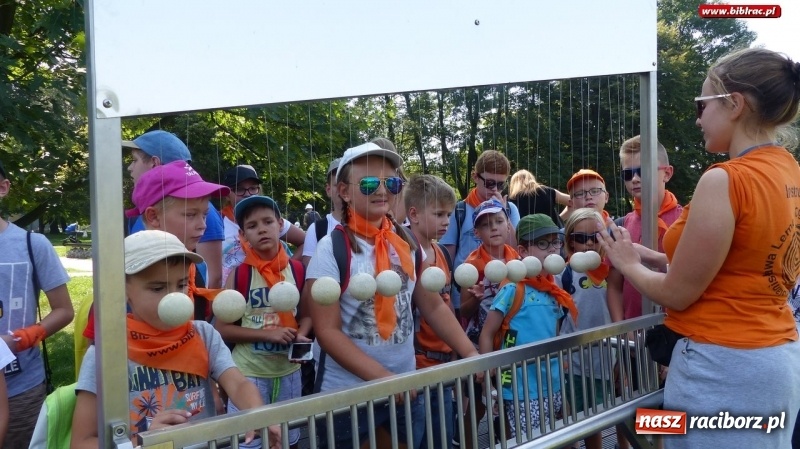 Zdjęcie w galerii na portalu naszraciborz.pl: Uczestnicy Lata z biblioteką w Ogrodzie Doświadczeń w Krakowie wiadomości z regionu