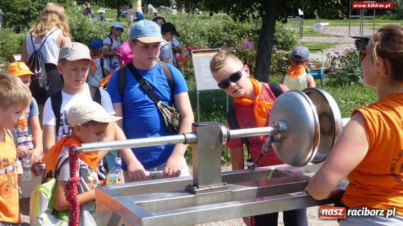Zdjęcie w galerii na portalu naszraciborz.pl: Uczestnicy Lata z biblioteką w Ogrodzie Doświadczeń w Krakowie wiadomości z regionu