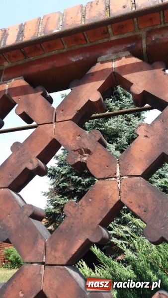 Zdjęcie w galerii na portalu naszraciborz.pl: Rok 1945. Ślady wojny w Bieńkowicach  wiadomości z regionu