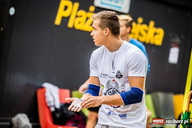 Zdjęcie w galerii na portalu naszraciborz.pl: Ogólnopolskie zawody Street Workout na plaży wiadomości z regionu