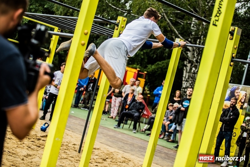 Zdjęcie w galerii na portalu naszraciborz.pl: Ogólnopolskie zawody Street Workout na plaży wiadomości z regionu