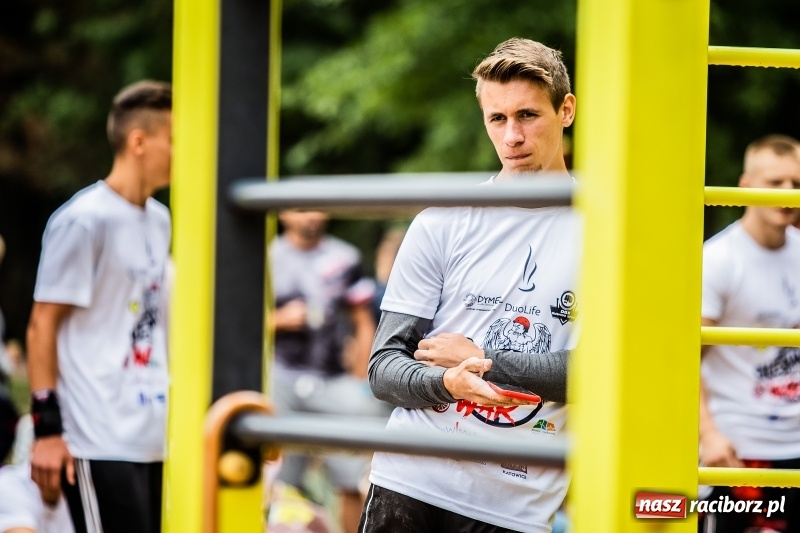 Zdjęcie w galerii na portalu naszraciborz.pl: Ogólnopolskie zawody Street Workout na plaży wiadomości z regionu
