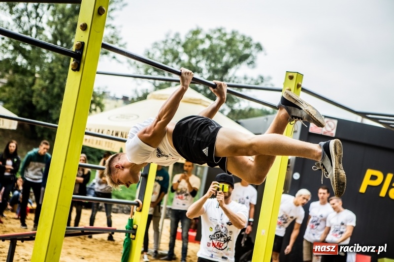 Zdjęcie w galerii na portalu naszraciborz.pl: Ogólnopolskie zawody Street Workout na plaży wiadomości z regionu