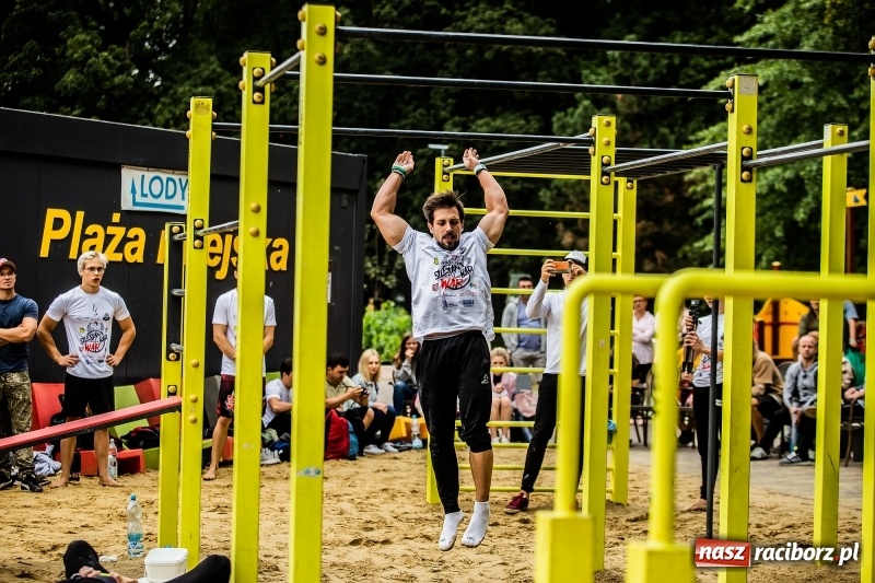 Zdjęcie w galerii na portalu naszraciborz.pl: Ogólnopolskie zawody Street Workout na plaży wiadomości z regionu