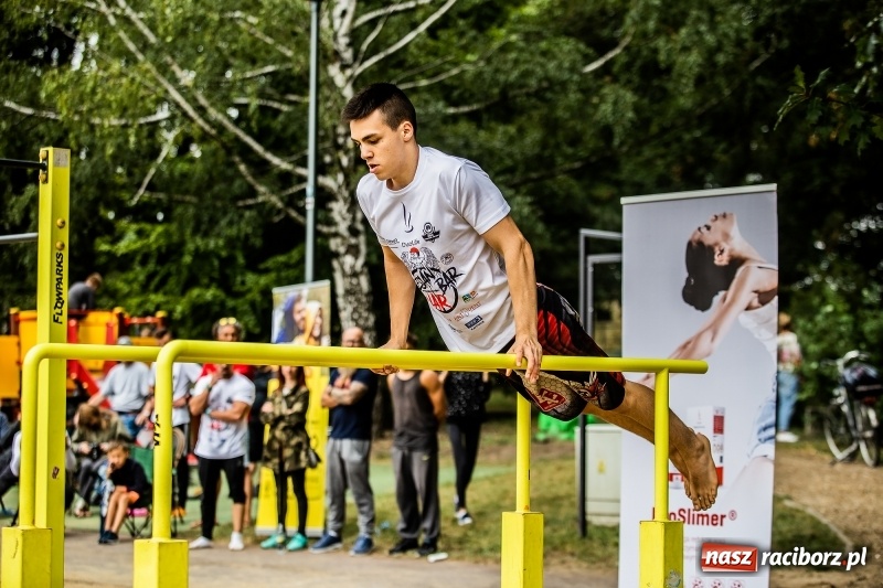 Zdjęcie w galerii na portalu naszraciborz.pl: Ogólnopolskie zawody Street Workout na plaży wiadomości z regionu