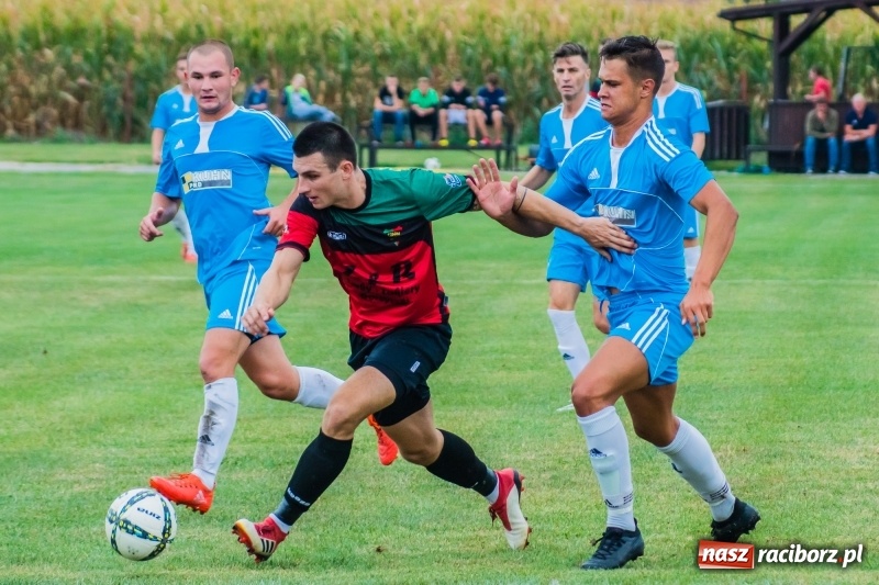Zdjęcie w galerii na portalu naszraciborz.pl: Strzelecki wróć! Czarni Gorzyce na kolanach w Krzyżanowicach wiadomości z regionu