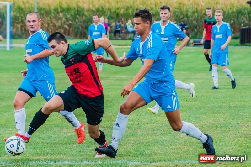 Zdjęcie w galerii na portalu naszraciborz.pl: Strzelecki wróć! Czarni Gorzyce na kolanach w Krzyżanowicach wiadomości z regionu
