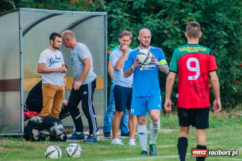Zdjęcie w galerii na portalu naszraciborz.pl: Strzelecki wróć! Czarni Gorzyce na kolanach w Krzyżanowicach wiadomości z regionu