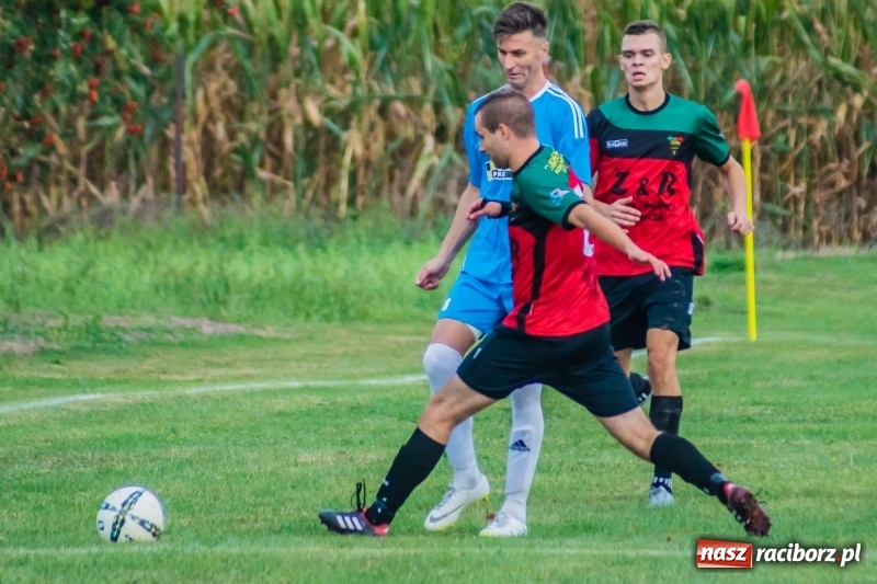 Zdjęcie w galerii na portalu naszraciborz.pl: Strzelecki wróć! Czarni Gorzyce na kolanach w Krzyżanowicach wiadomości z regionu