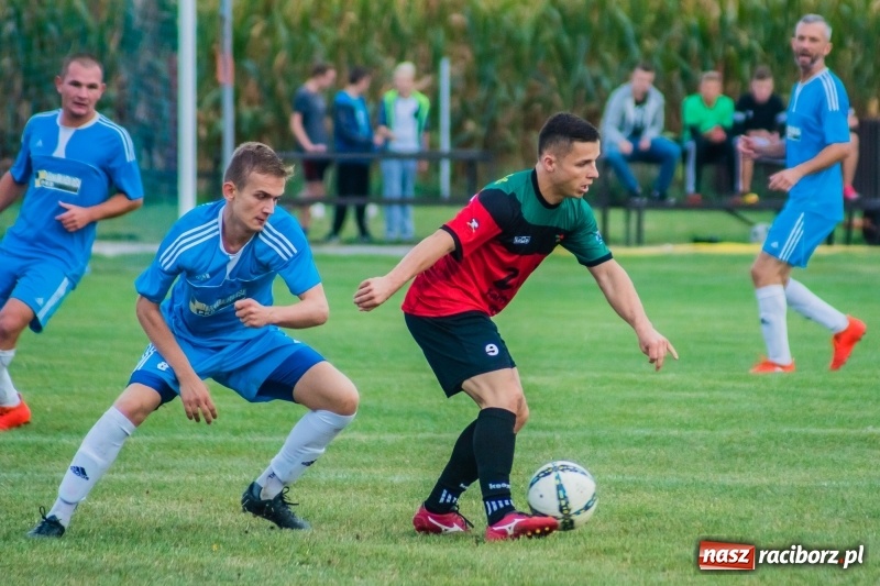 Zdjęcie w galerii na portalu naszraciborz.pl: Strzelecki wróć! Czarni Gorzyce na kolanach w Krzyżanowicach wiadomości z regionu