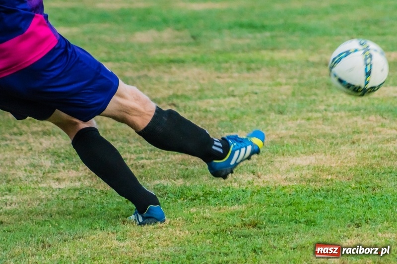 Zdjęcie w galerii na portalu naszraciborz.pl: Strzelecki wróć! Czarni Gorzyce na kolanach w Krzyżanowicach wiadomości z regionu