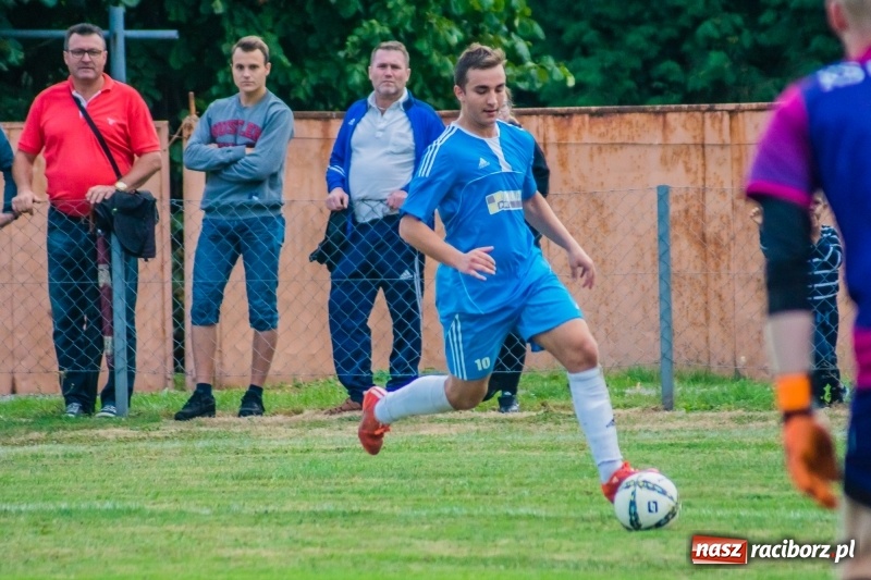 Zdjęcie w galerii na portalu naszraciborz.pl: Strzelecki wróć! Czarni Gorzyce na kolanach w Krzyżanowicach wiadomości z regionu