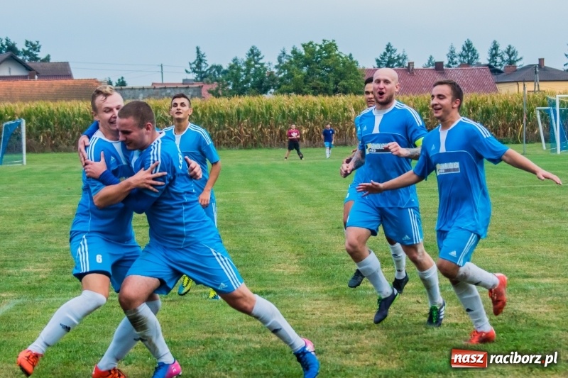 Zdjęcie w galerii na portalu naszraciborz.pl: Strzelecki wróć! Czarni Gorzyce na kolanach w Krzyżanowicach wiadomości z regionu