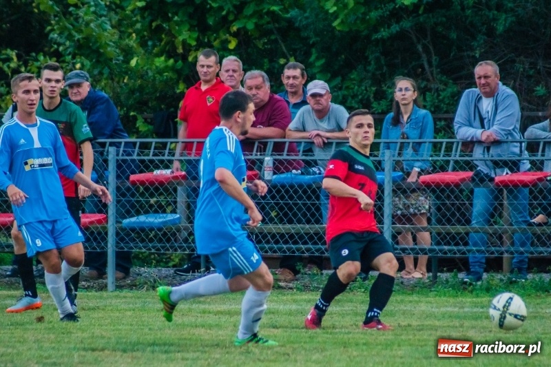 Zdjęcie w galerii na portalu naszraciborz.pl: Strzelecki wróć! Czarni Gorzyce na kolanach w Krzyżanowicach wiadomości z regionu