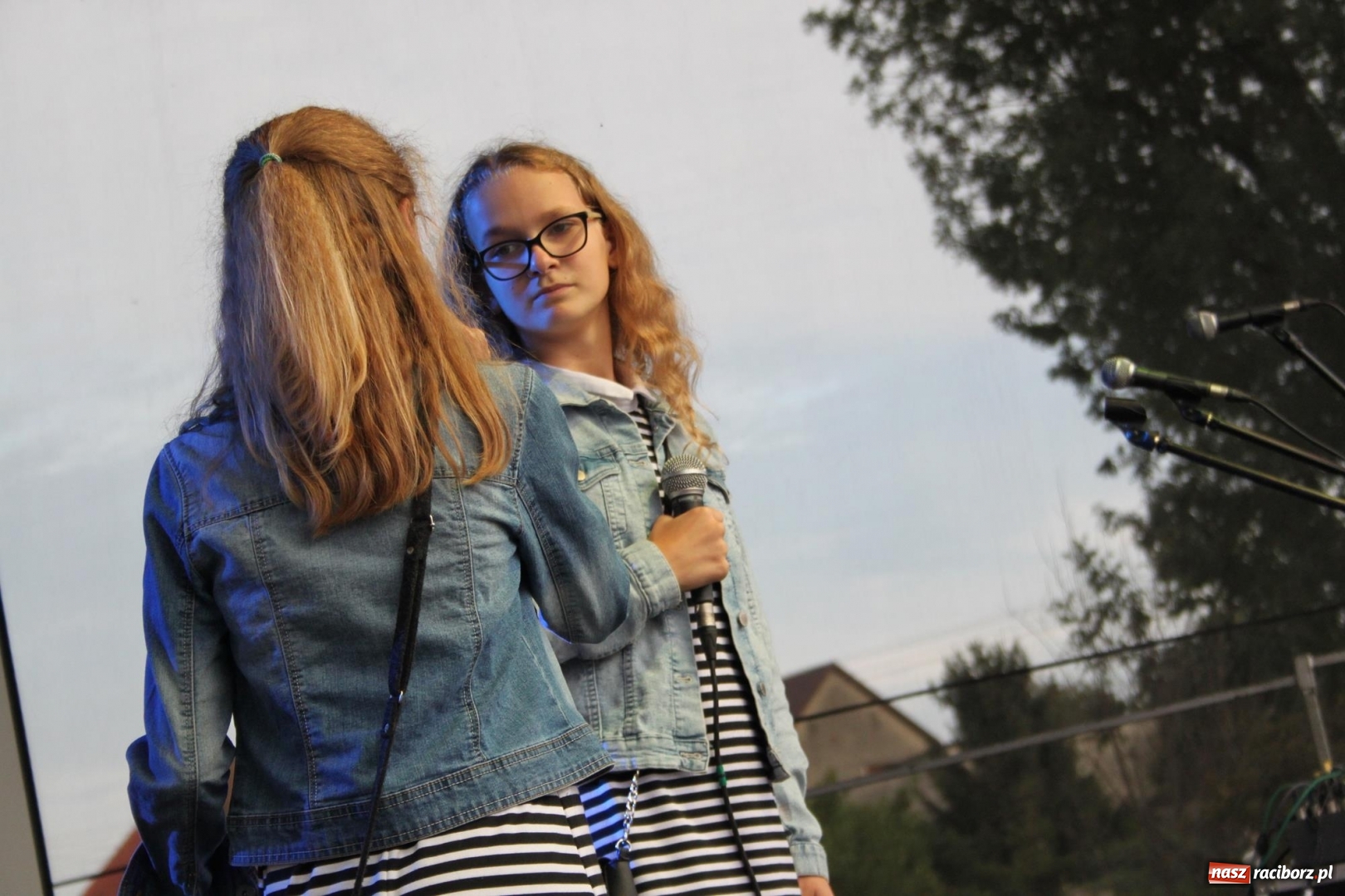 Zdjęcie w galerii na portalu naszraciborz.pl: DOXXX i APPASSIONATO na Powiatowych Dożynkach w Krzanowicach FOTO wiadomości z regionu