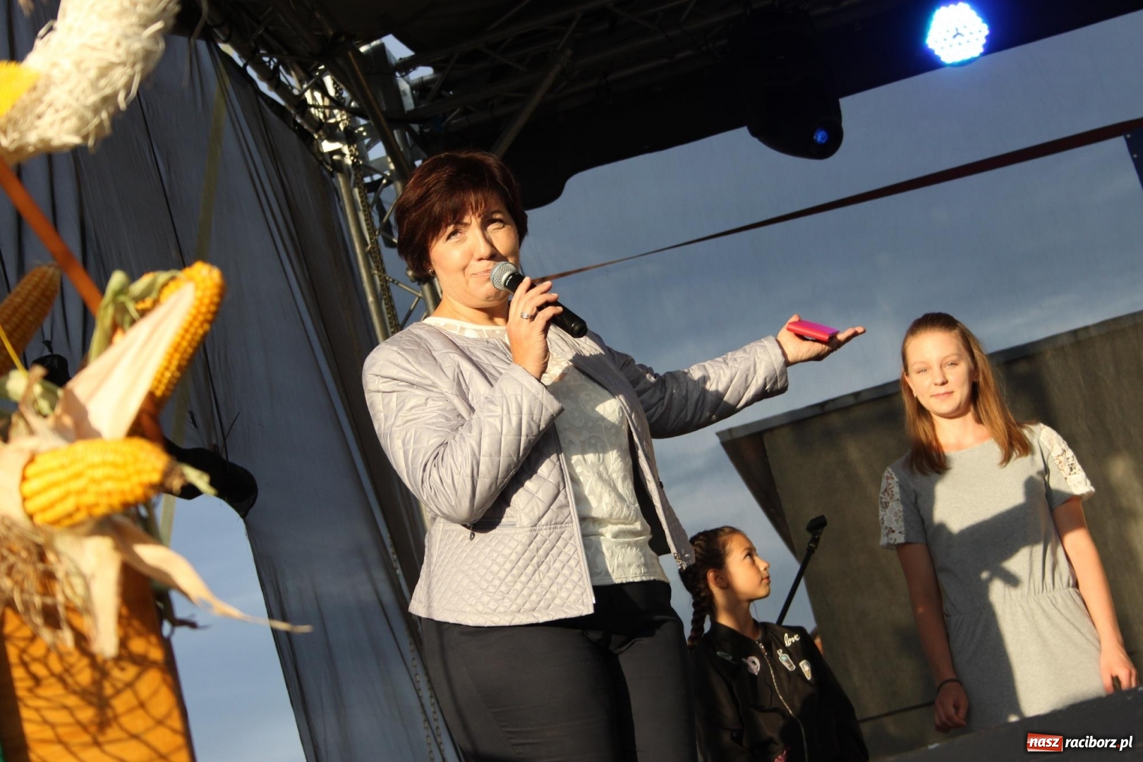 Zdjęcie w galerii na portalu naszraciborz.pl: DOXXX i APPASSIONATO na Powiatowych Dożynkach w Krzanowicach FOTO wiadomości z regionu