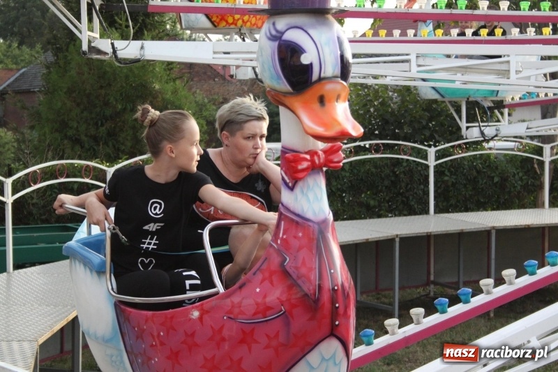 Zdjęcie w galerii na portalu naszraciborz.pl: DOXXX i APPASSIONATO na Powiatowych Dożynkach w Krzanowicach FOTO wiadomości z regionu