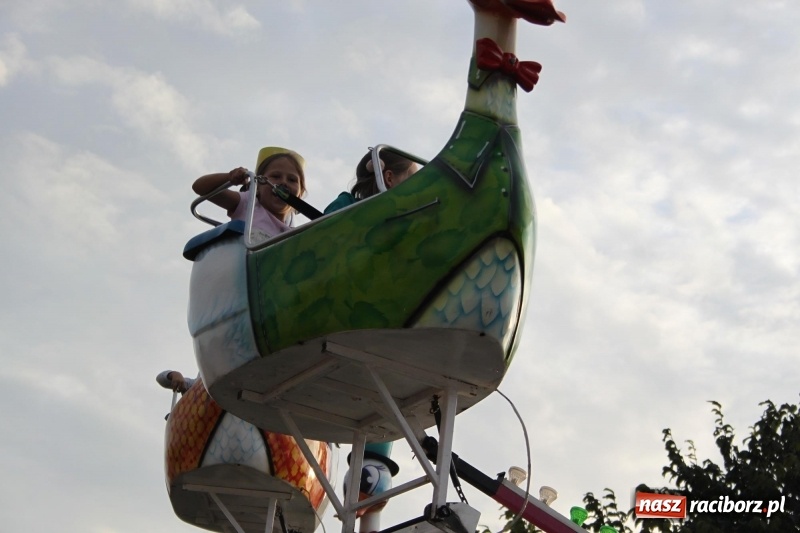 Zdjęcie w galerii na portalu naszraciborz.pl: DOXXX i APPASSIONATO na Powiatowych Dożynkach w Krzanowicach FOTO wiadomości z regionu