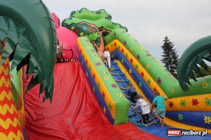 Zdjęcie w galerii na portalu naszraciborz.pl: DOXXX i APPASSIONATO na Powiatowych Dożynkach w Krzanowicach FOTO wiadomości z regionu