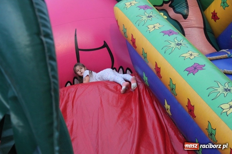 Zdjęcie w galerii na portalu naszraciborz.pl: DOXXX i APPASSIONATO na Powiatowych Dożynkach w Krzanowicach FOTO wiadomości z regionu