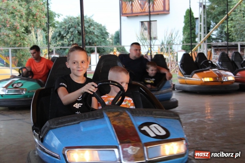 Zdjęcie w galerii na portalu naszraciborz.pl: DOXXX i APPASSIONATO na Powiatowych Dożynkach w Krzanowicach FOTO wiadomości z regionu