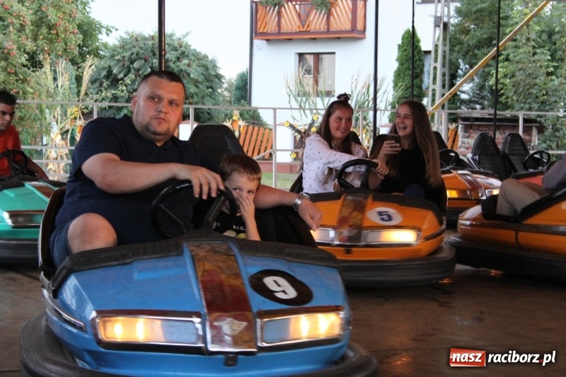 Zdjęcie w galerii na portalu naszraciborz.pl: DOXXX i APPASSIONATO na Powiatowych Dożynkach w Krzanowicach FOTO wiadomości z regionu