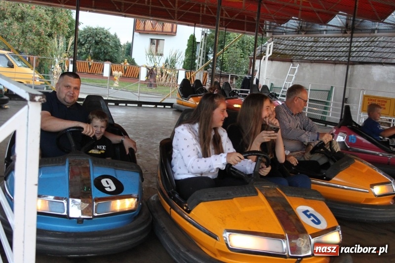 Zdjęcie w galerii na portalu naszraciborz.pl: DOXXX i APPASSIONATO na Powiatowych Dożynkach w Krzanowicach FOTO wiadomości z regionu