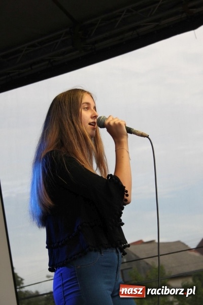 Zdjęcie w galerii na portalu naszraciborz.pl: DOXXX i APPASSIONATO na Powiatowych Dożynkach w Krzanowicach FOTO wiadomości z regionu