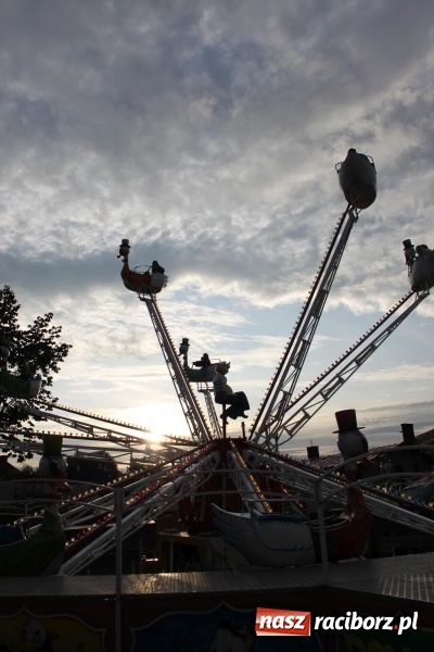 Zdjęcie w galerii na portalu naszraciborz.pl: DOXXX i APPASSIONATO na Powiatowych Dożynkach w Krzanowicach FOTO wiadomości z regionu