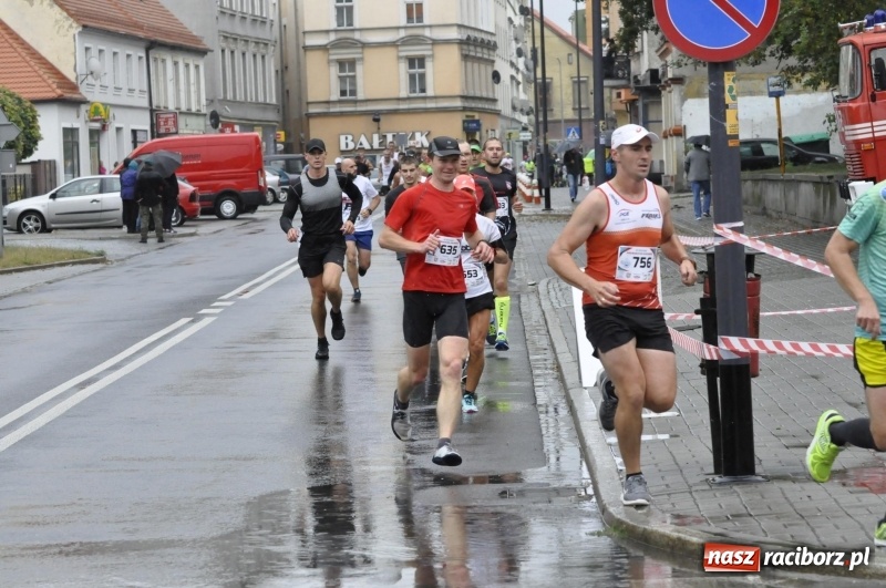 Zdjęcie w galerii na portalu naszraciborz.pl: Rafako Półmaraton na ulicach Raciborza FOTO i WIDEO wiadomości z regionu