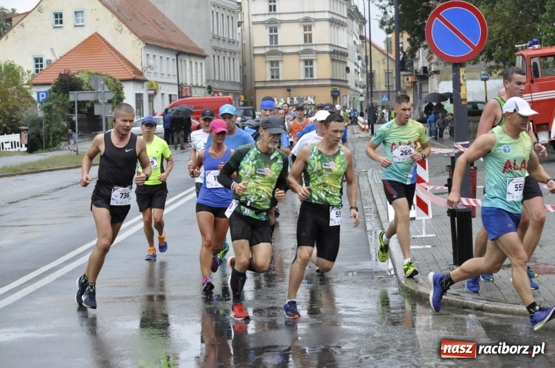 Zdjęcie w galerii na portalu naszraciborz.pl: Rafako Półmaraton na ulicach Raciborza FOTO i WIDEO wiadomości z regionu