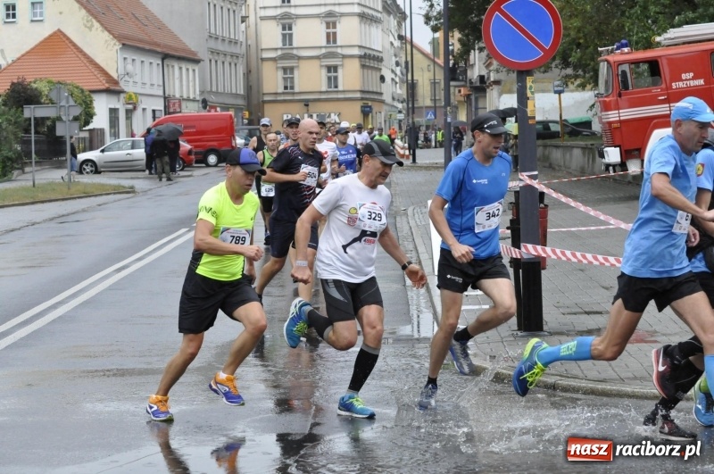 Zdjęcie w galerii na portalu naszraciborz.pl: Rafako Półmaraton na ulicach Raciborza FOTO i WIDEO wiadomości z regionu