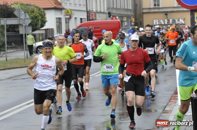 Zdjęcie w galerii na portalu naszraciborz.pl: Rafako Półmaraton na ulicach Raciborza FOTO i WIDEO wiadomości z regionu