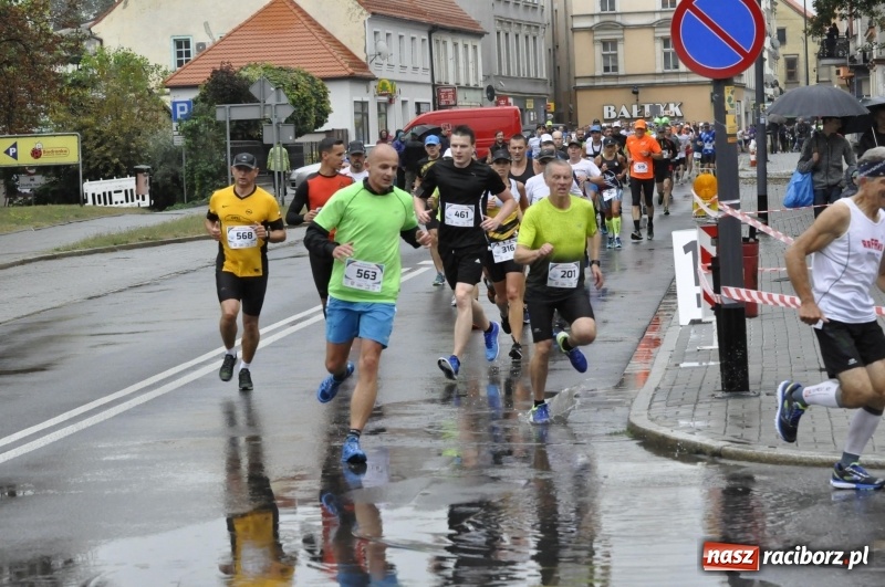 Zdjęcie w galerii na portalu naszraciborz.pl: Rafako Półmaraton na ulicach Raciborza FOTO i WIDEO wiadomości z regionu