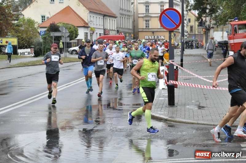 Zdjęcie w galerii na portalu naszraciborz.pl: Rafako Półmaraton na ulicach Raciborza FOTO i WIDEO wiadomości z regionu