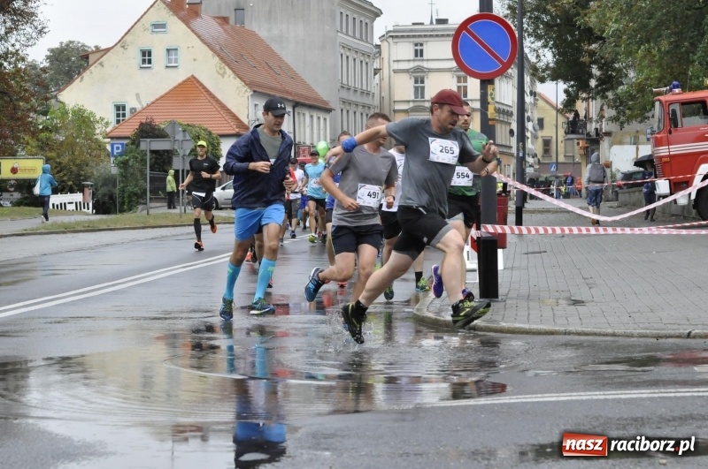 Zdjęcie w galerii na portalu naszraciborz.pl: Rafako Półmaraton na ulicach Raciborza FOTO i WIDEO wiadomości z regionu