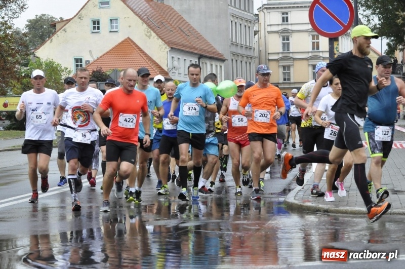 Zdjęcie w galerii na portalu naszraciborz.pl: Rafako Półmaraton na ulicach Raciborza FOTO i WIDEO wiadomości z regionu