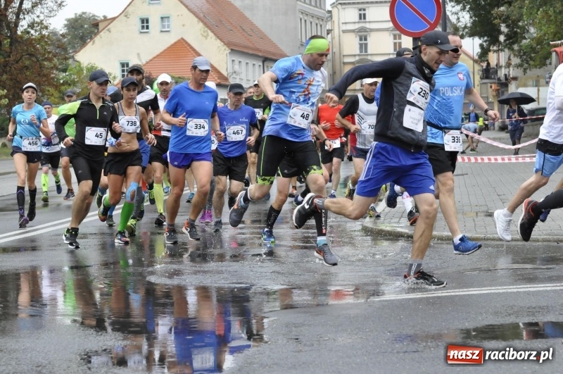 Zdjęcie w galerii na portalu naszraciborz.pl: Rafako Półmaraton na ulicach Raciborza FOTO i WIDEO wiadomości z regionu