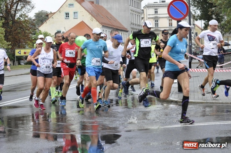 Zdjęcie w galerii na portalu naszraciborz.pl: Rafako Półmaraton na ulicach Raciborza FOTO i WIDEO wiadomości z regionu
