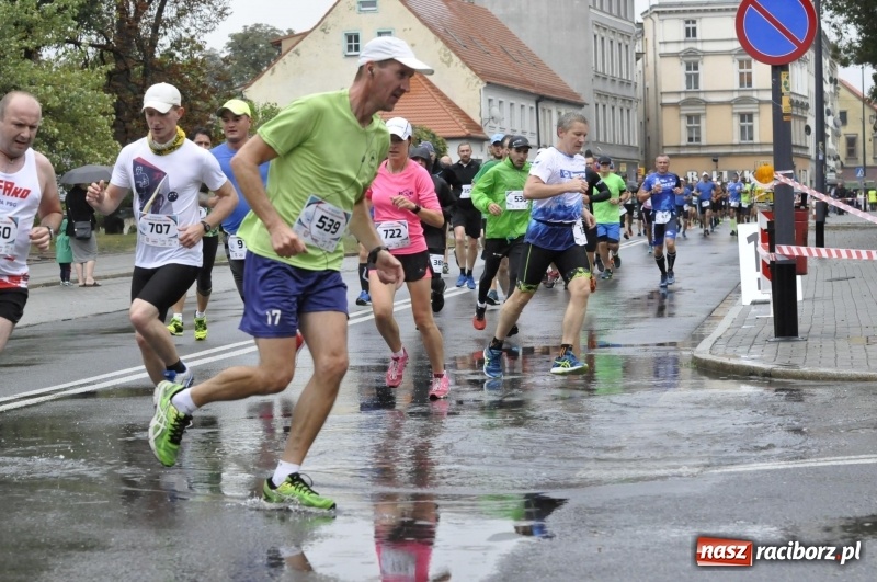 Zdjęcie w galerii na portalu naszraciborz.pl: Rafako Półmaraton na ulicach Raciborza FOTO i WIDEO wiadomości z regionu