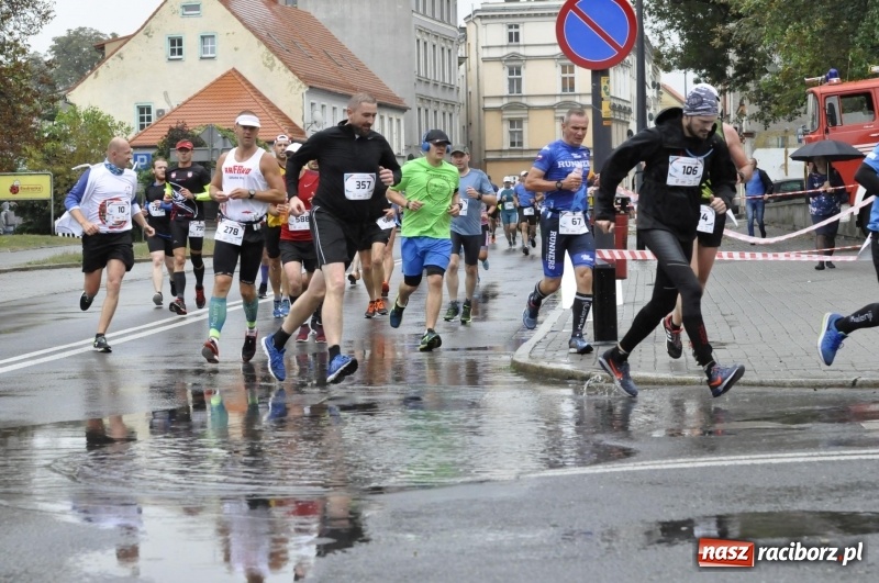 Zdjęcie w galerii na portalu naszraciborz.pl: Rafako Półmaraton na ulicach Raciborza FOTO i WIDEO wiadomości z regionu