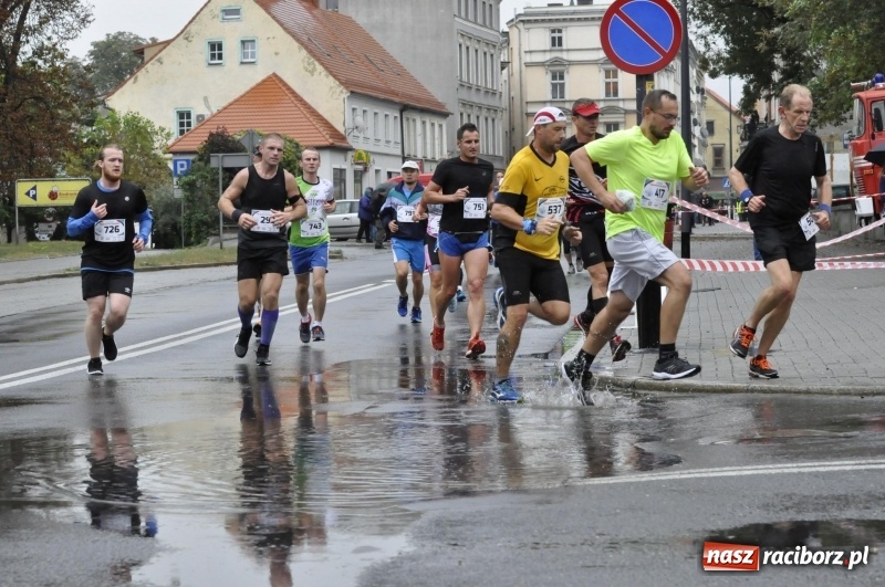 Zdjęcie w galerii na portalu naszraciborz.pl: Rafako Półmaraton na ulicach Raciborza FOTO i WIDEO wiadomości z regionu