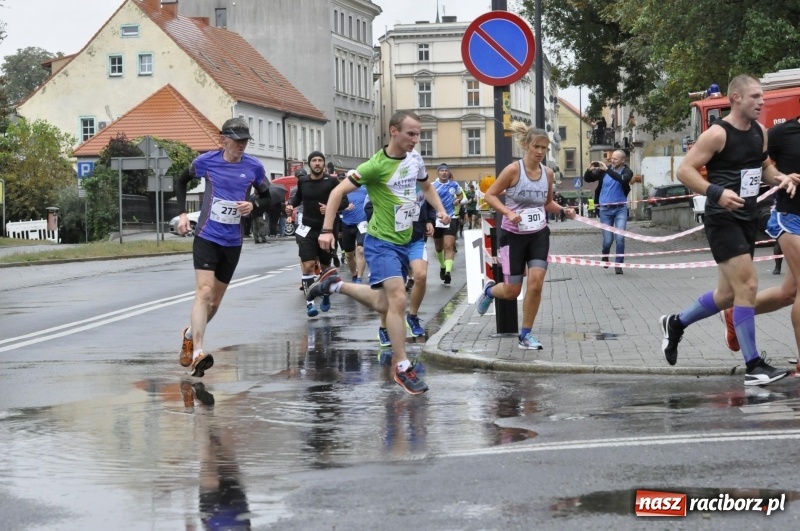 Zdjęcie w galerii na portalu naszraciborz.pl: Rafako Półmaraton na ulicach Raciborza FOTO i WIDEO wiadomości z regionu