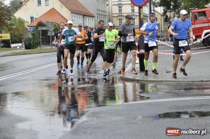 Zdjęcie w galerii na portalu naszraciborz.pl: Rafako Półmaraton na ulicach Raciborza FOTO i WIDEO wiadomości z regionu