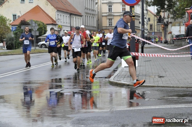 Zdjęcie w galerii na portalu naszraciborz.pl: Rafako Półmaraton na ulicach Raciborza FOTO i WIDEO wiadomości z regionu